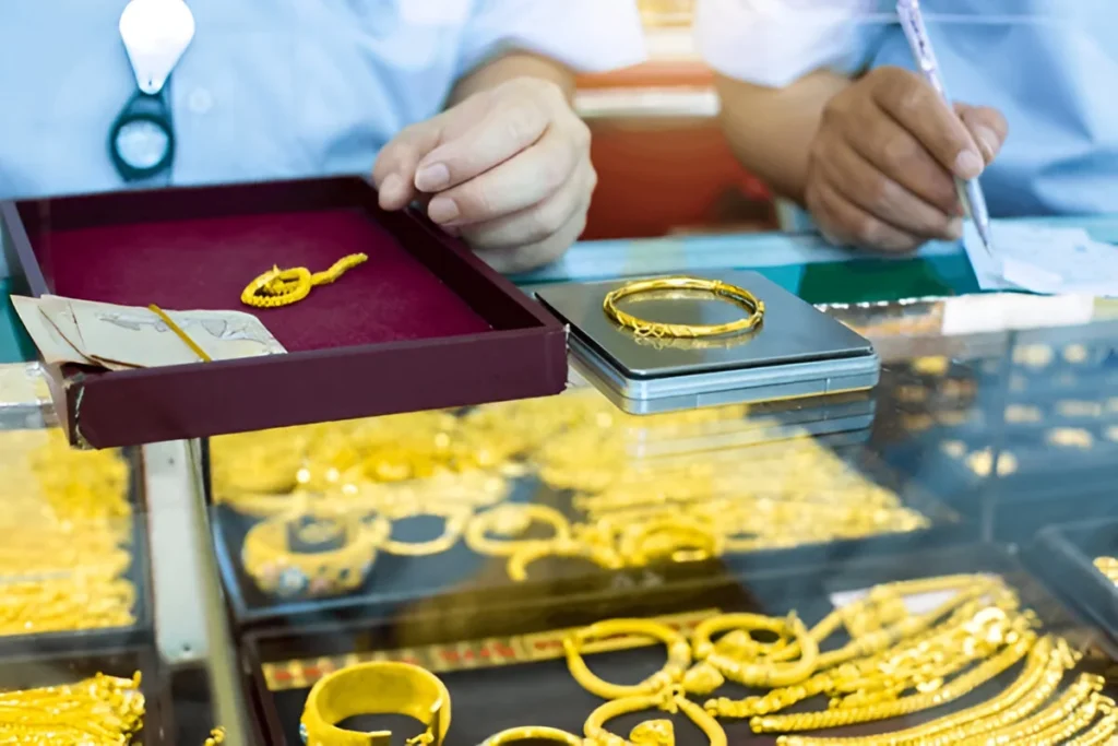 Avoid Fraud When Selling Gold